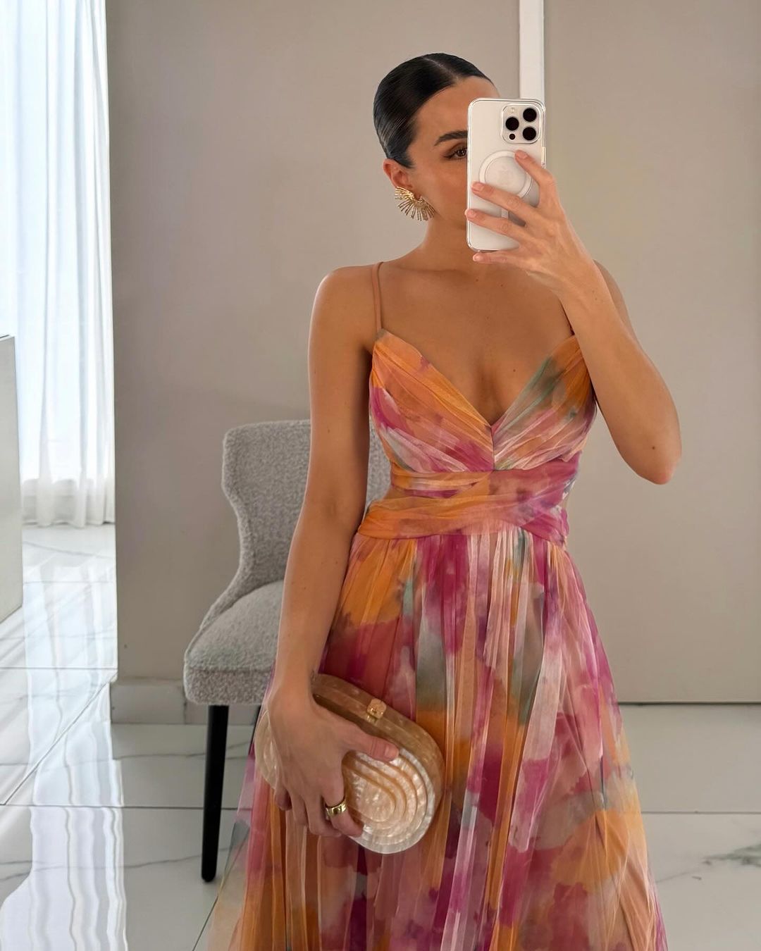 Romy Romantic, Invisible Dress